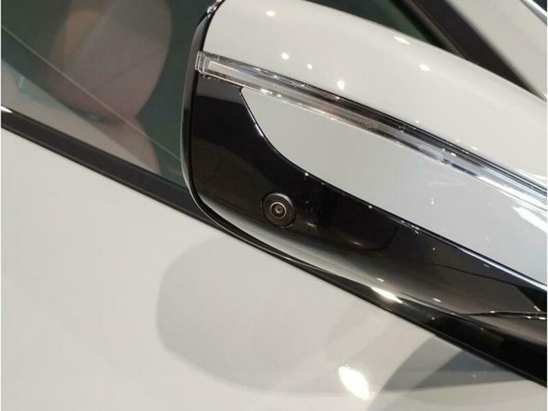 4 SERIES