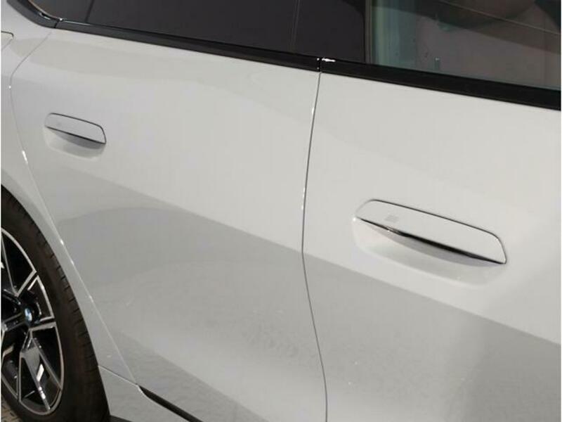 4 SERIES