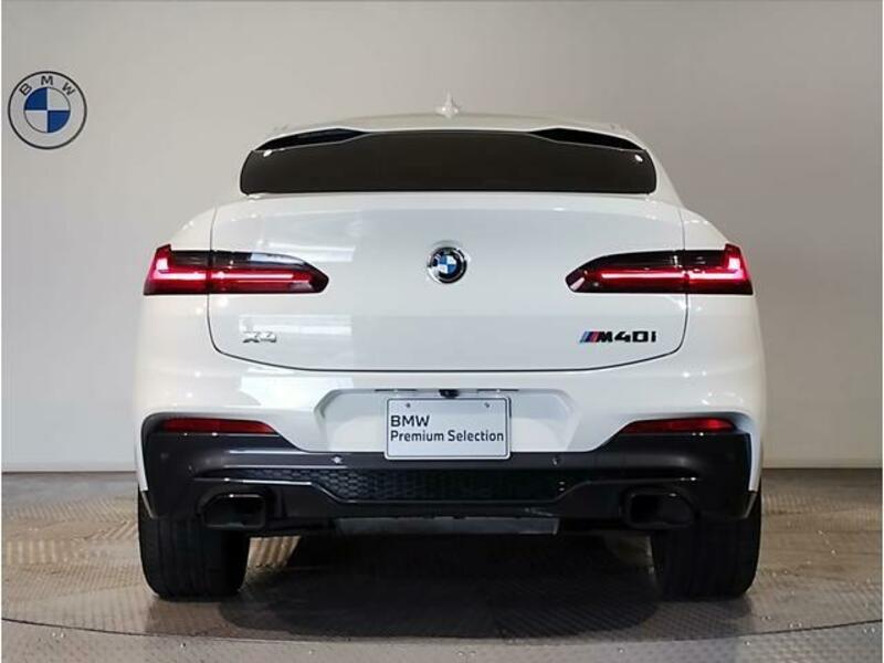 X4