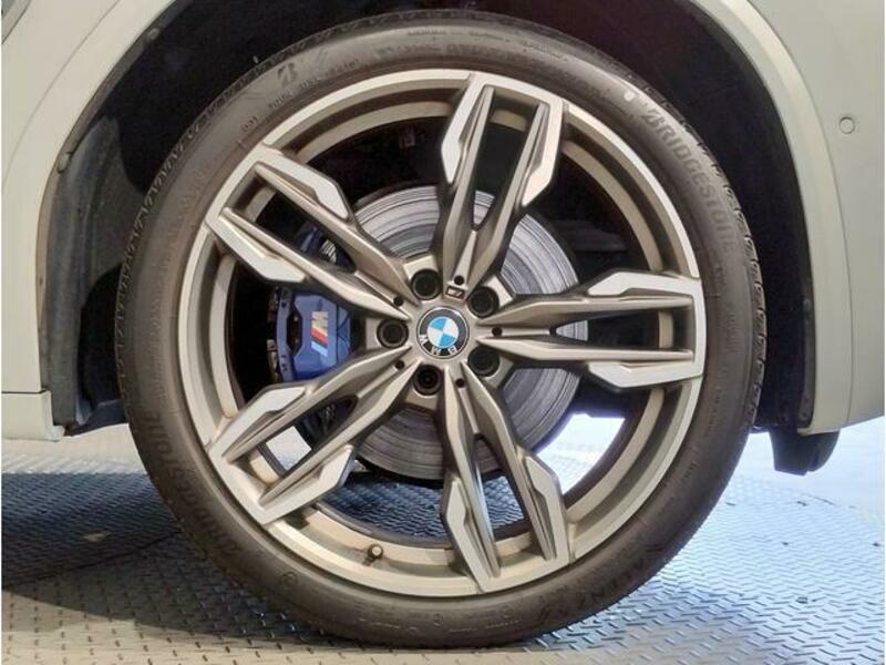 X4