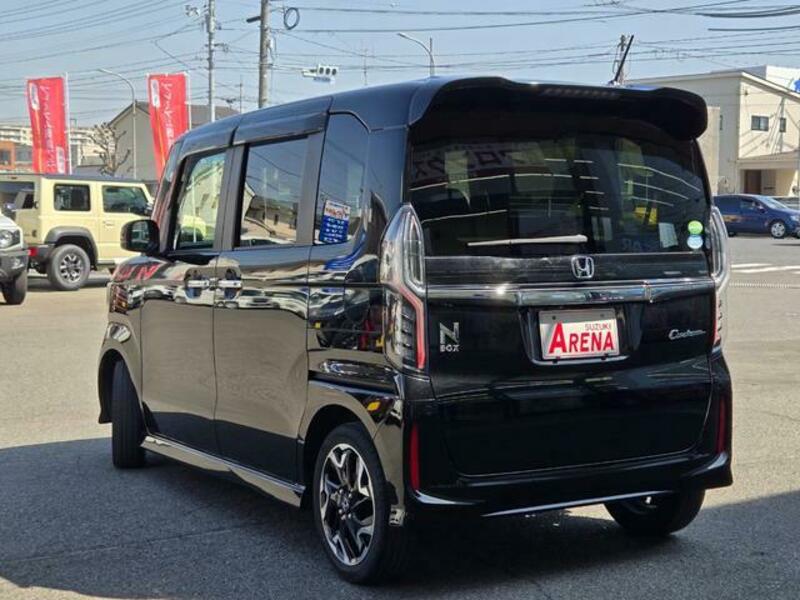 N BOX CUSTOM