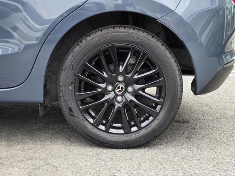 MAZDA2