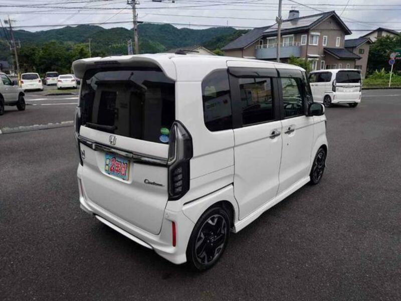 N BOX CUSTOM