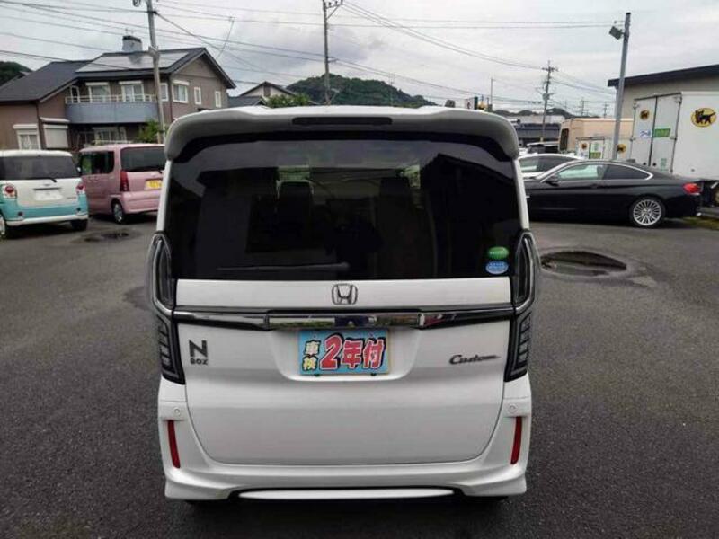 N BOX CUSTOM