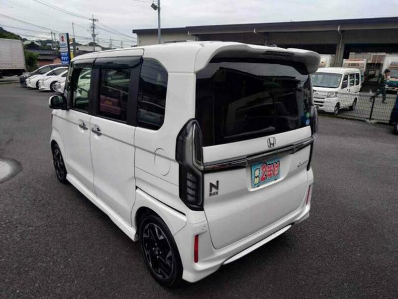 N BOX CUSTOM