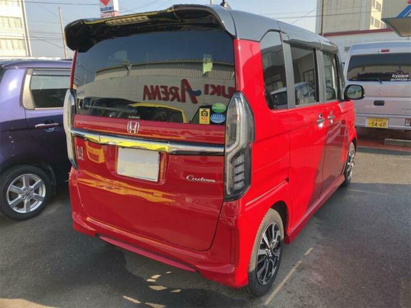 N BOX CUSTOM