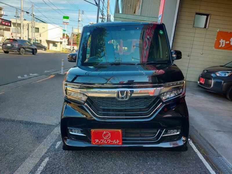 N BOX CUSTOM
