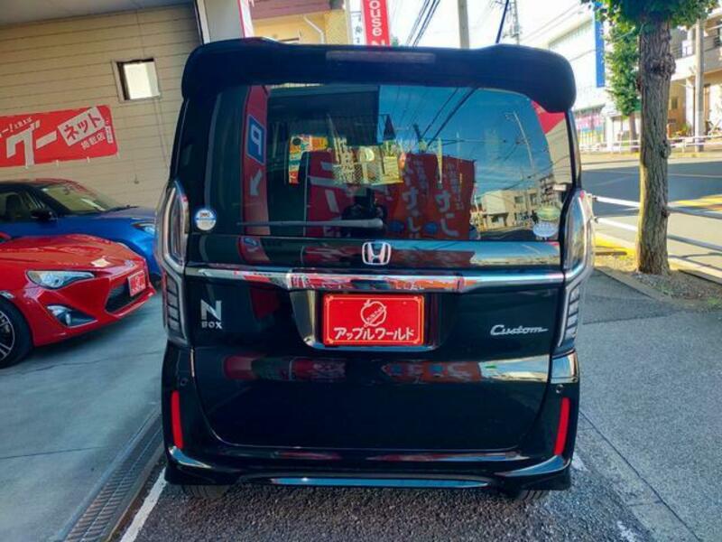 N BOX CUSTOM