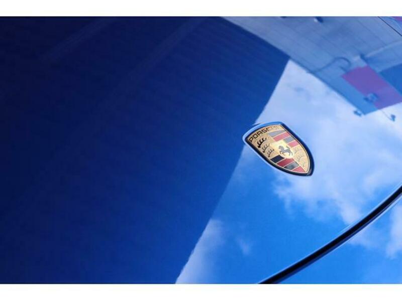 911