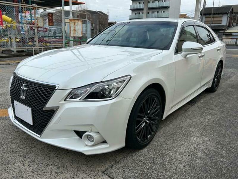 TOYOTA CROWN