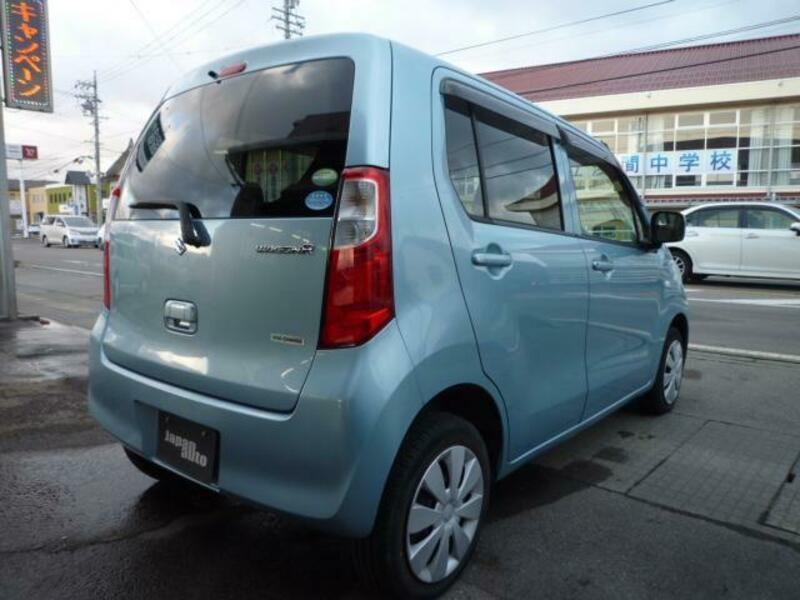 WAGON R