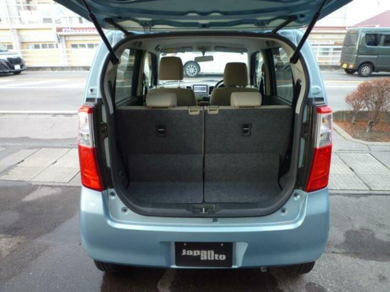 WAGON R