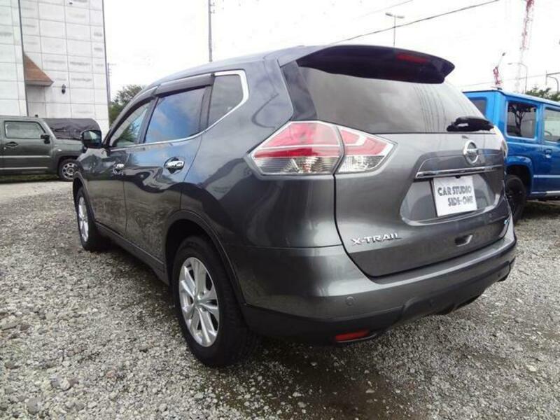 X-TRAIL