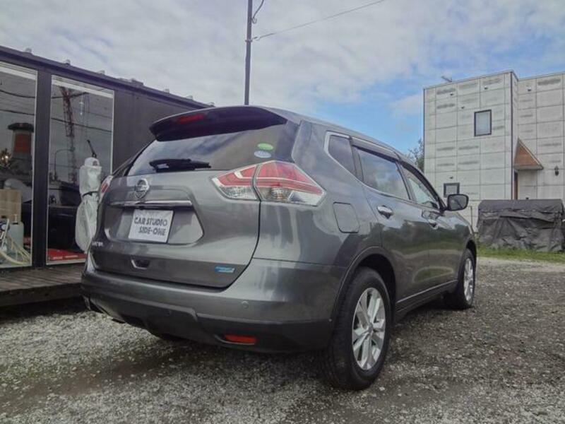 X-TRAIL