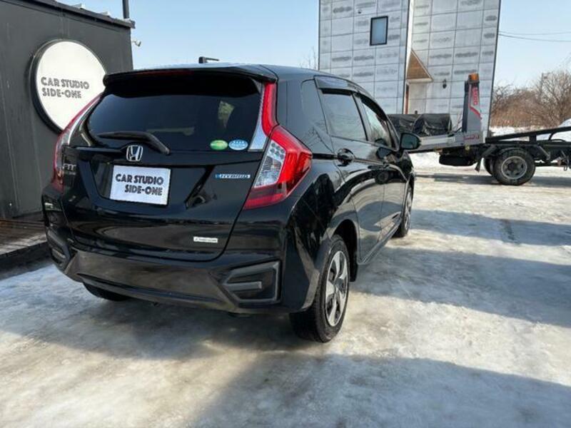 FIT HYBRID