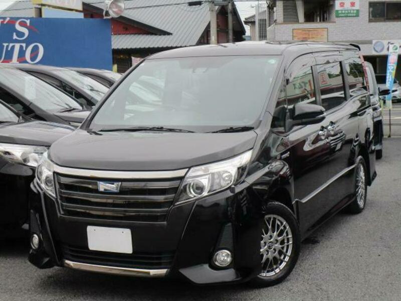 TOYOTA NOAH
