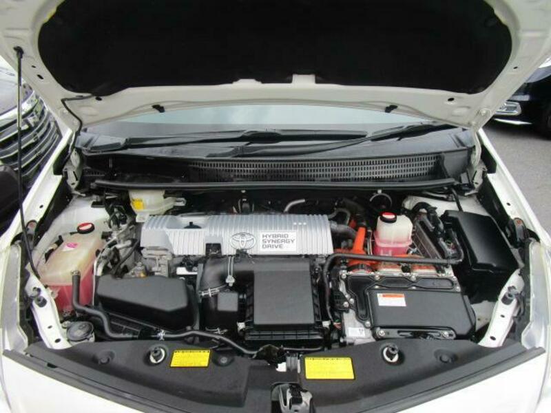 PRIUS ALPHA