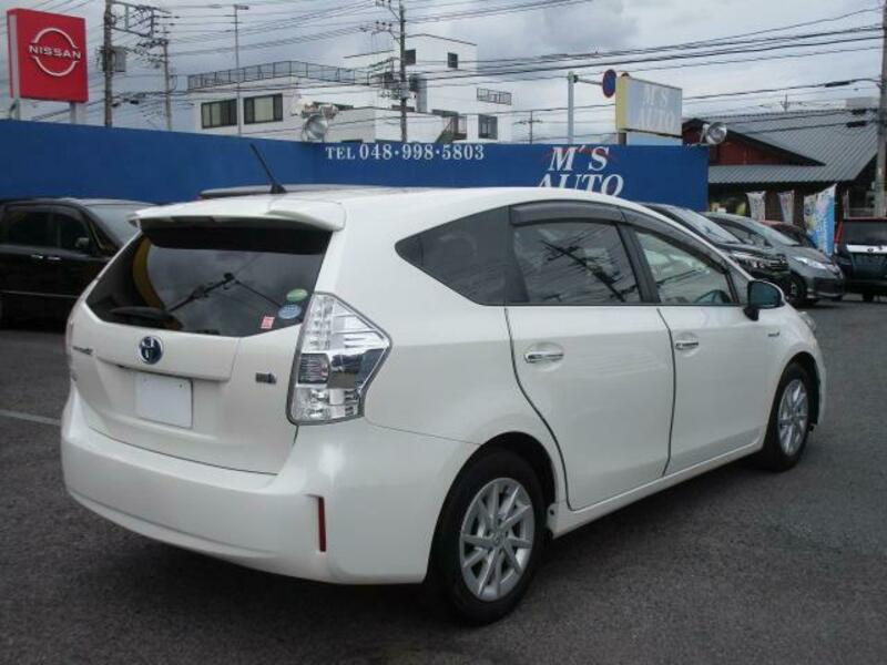 PRIUS ALPHA
