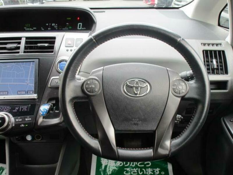 PRIUS ALPHA
