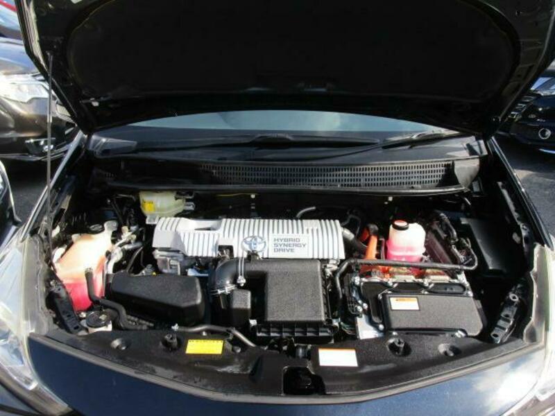 PRIUS ALPHA