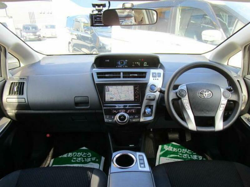PRIUS ALPHA