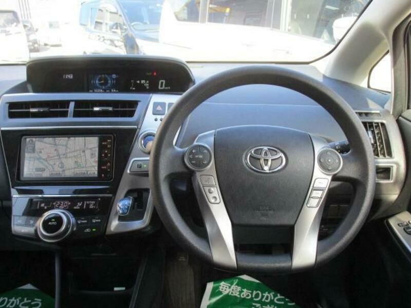 PRIUS ALPHA