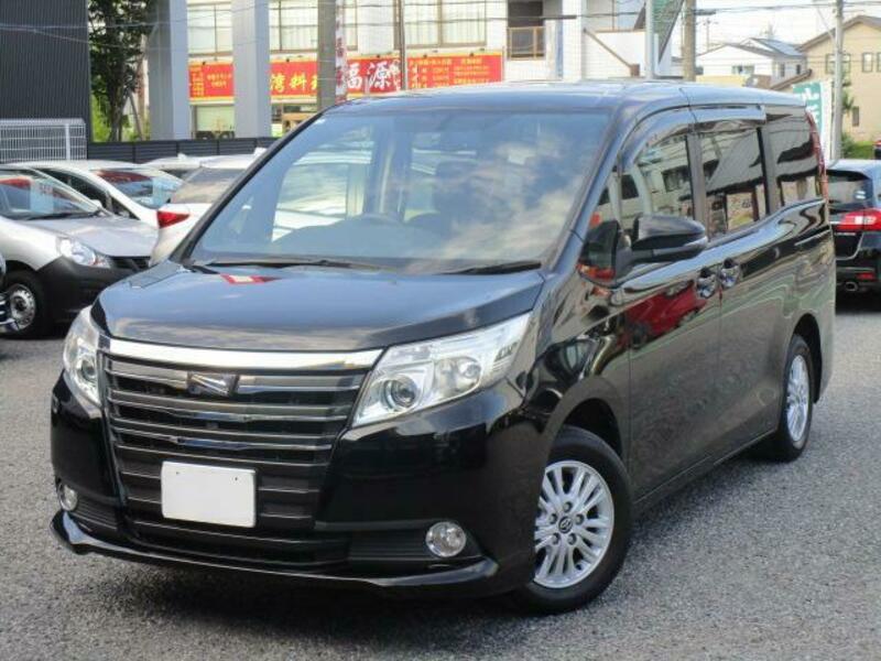 TOYOTA NOAH
