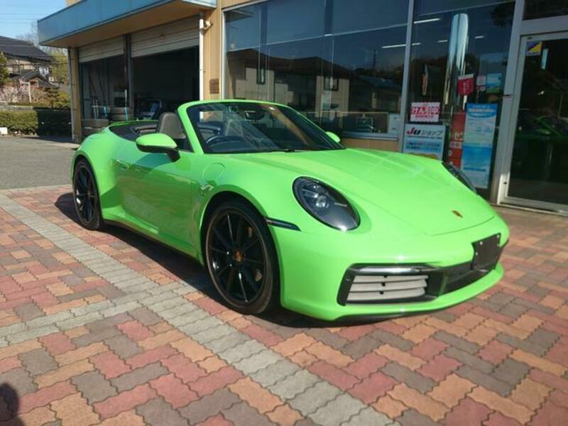 911