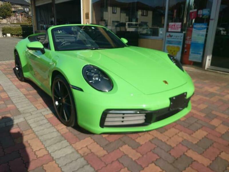 911