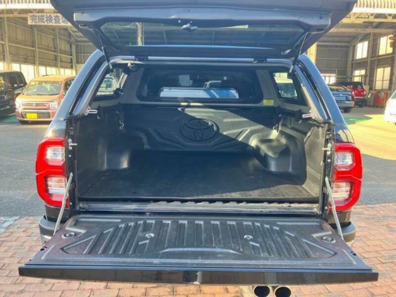 HILUX
