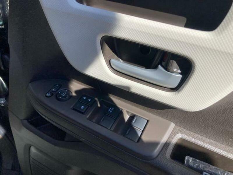 N BOX