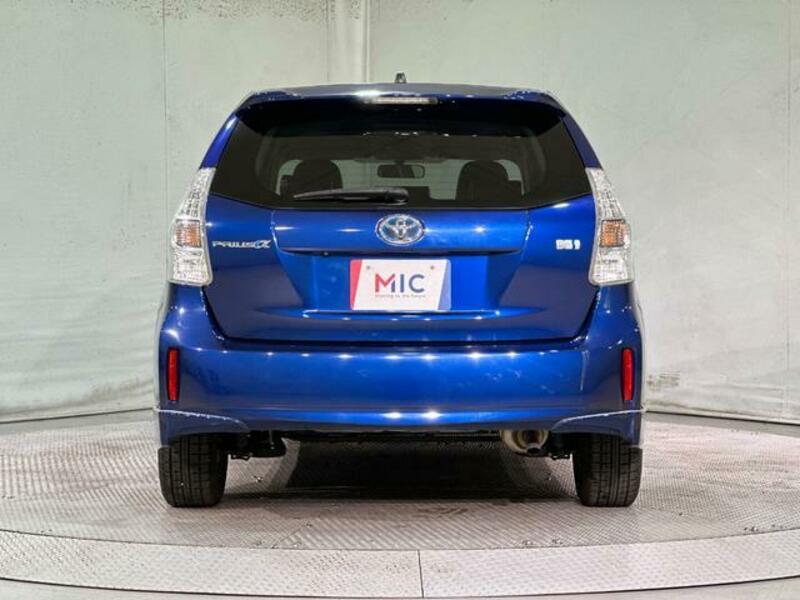 PRIUS ALPHA