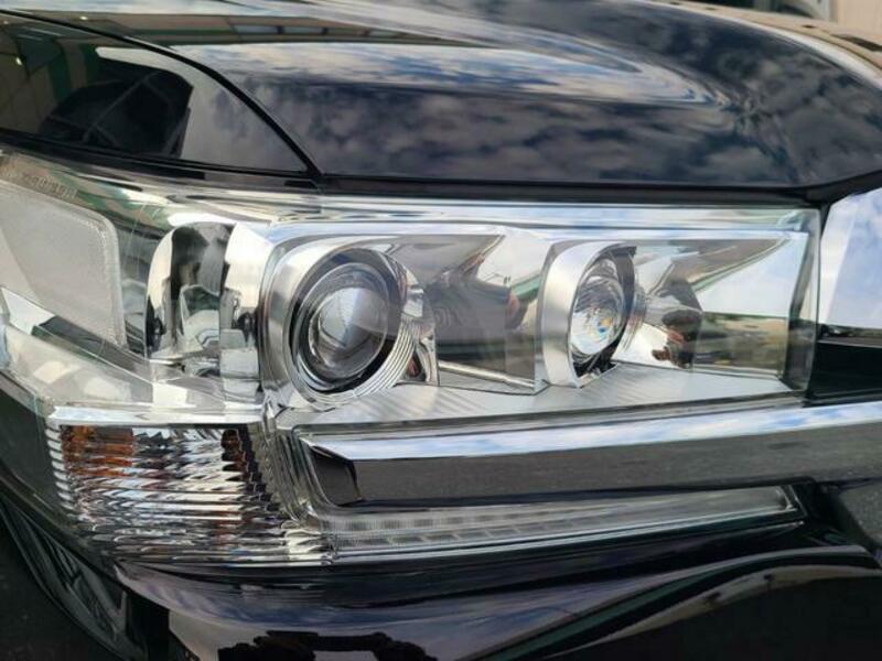 LAND CRUISER
