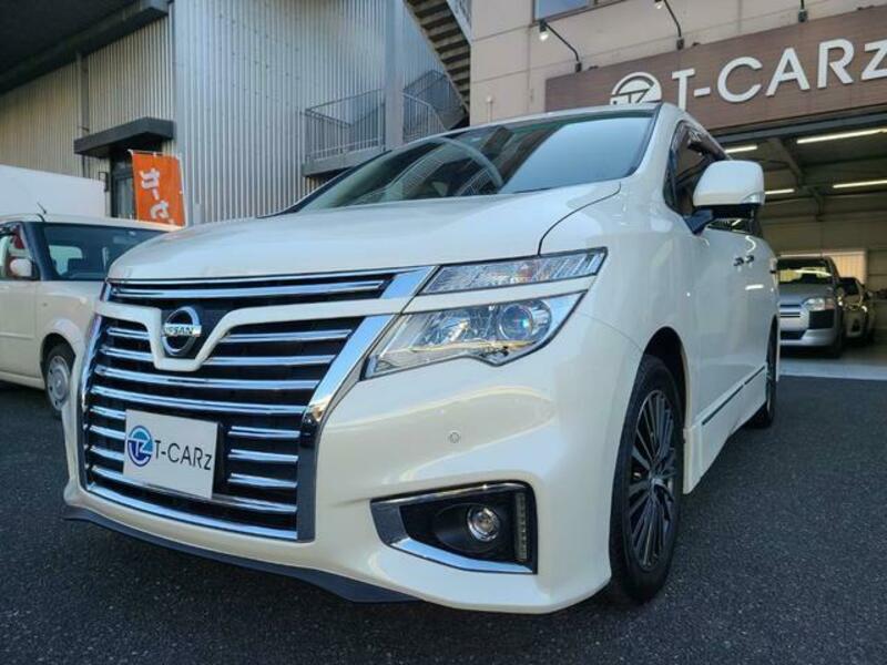 NISSAN ELGRAND