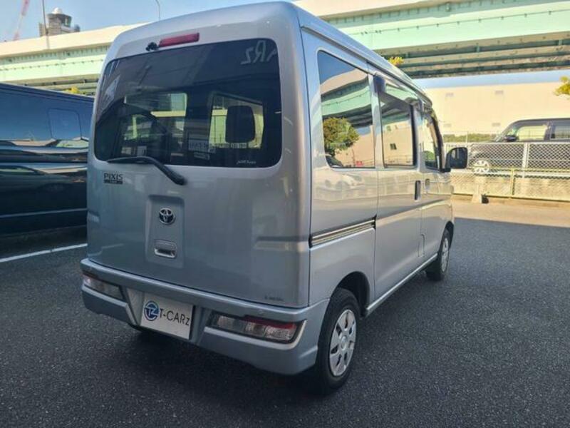 PIXIS VAN