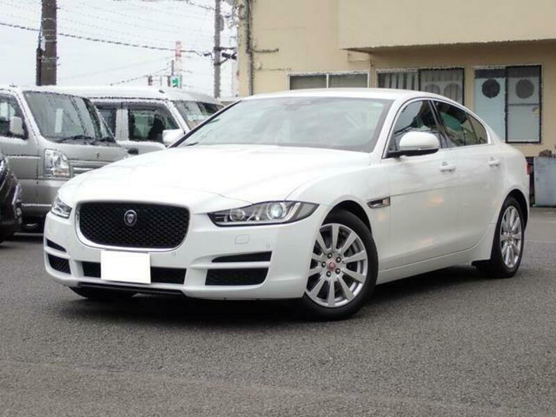 JAGUAR XE