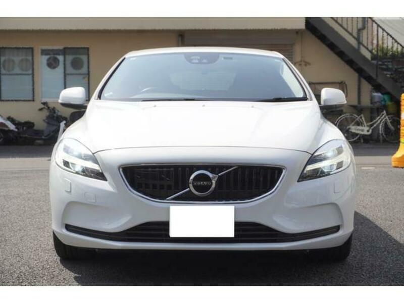 V40
