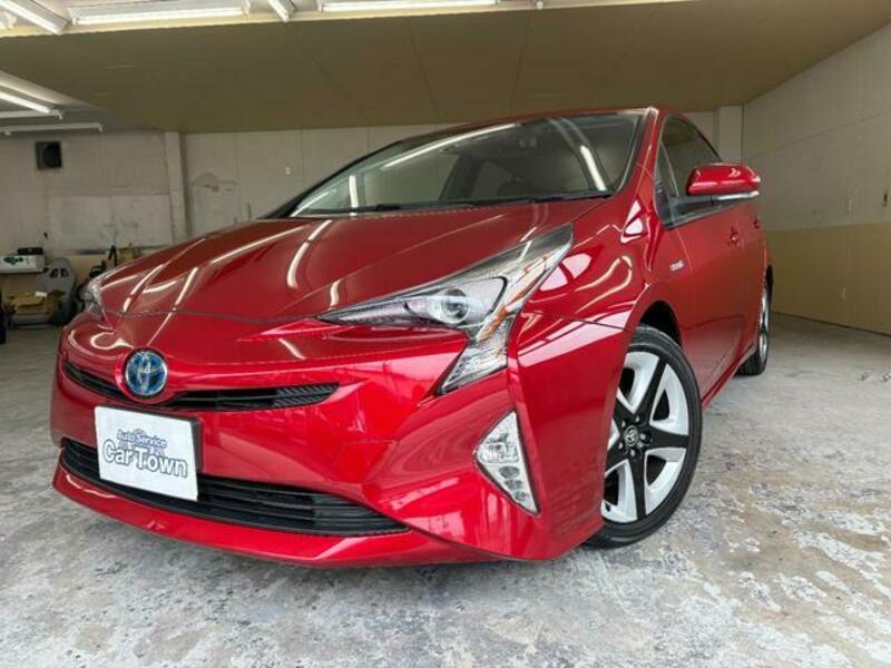 TOYOTA PRIUS