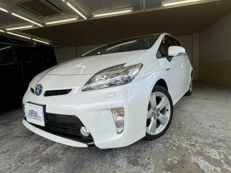 TOYOTA PRIUS
