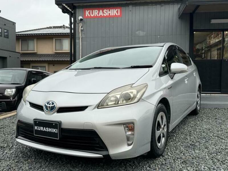 TOYOTA PRIUS