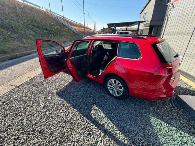 GOLF VARIANT