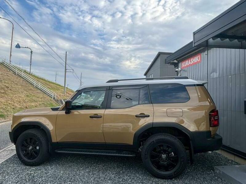 LAND CRUISER 250