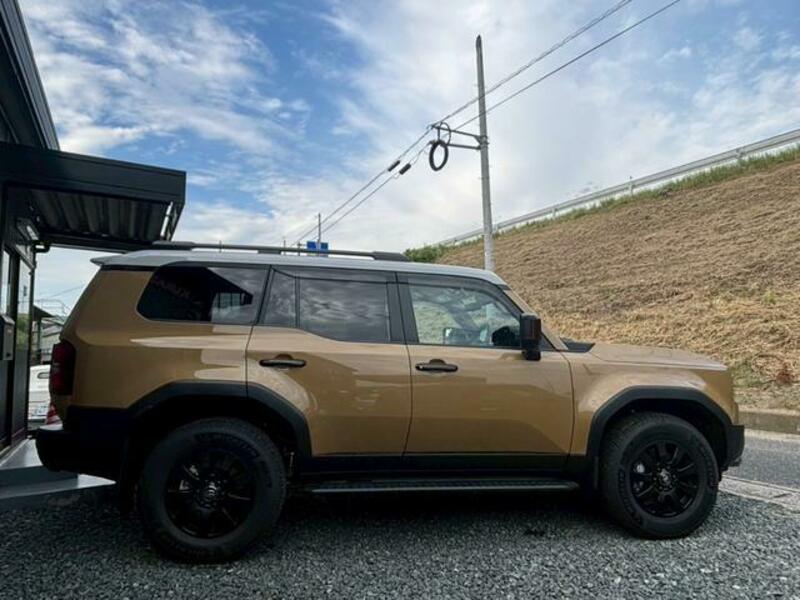 LAND CRUISER 250