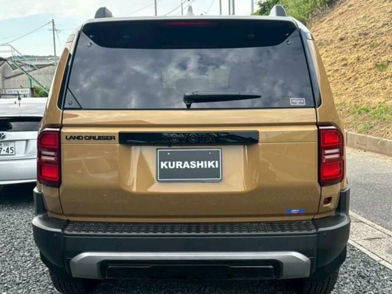 LAND CRUISER 250