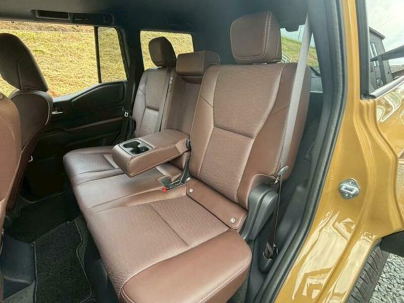LAND CRUISER 250