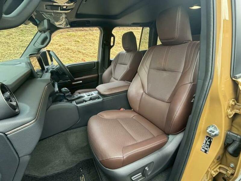 LAND CRUISER 250