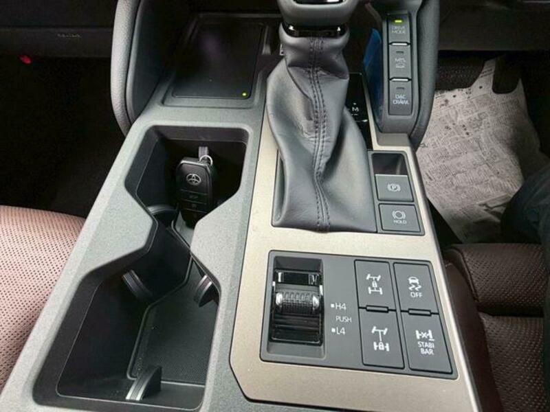 LAND CRUISER 250