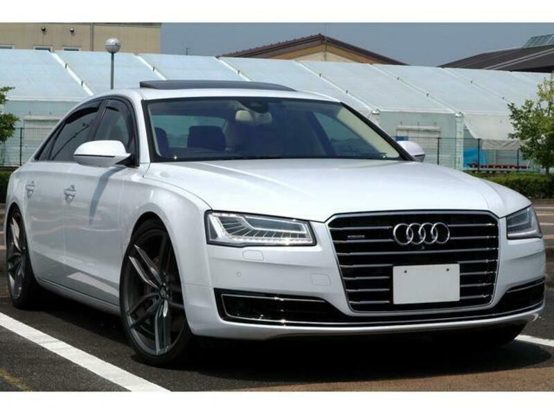 AUDI A8