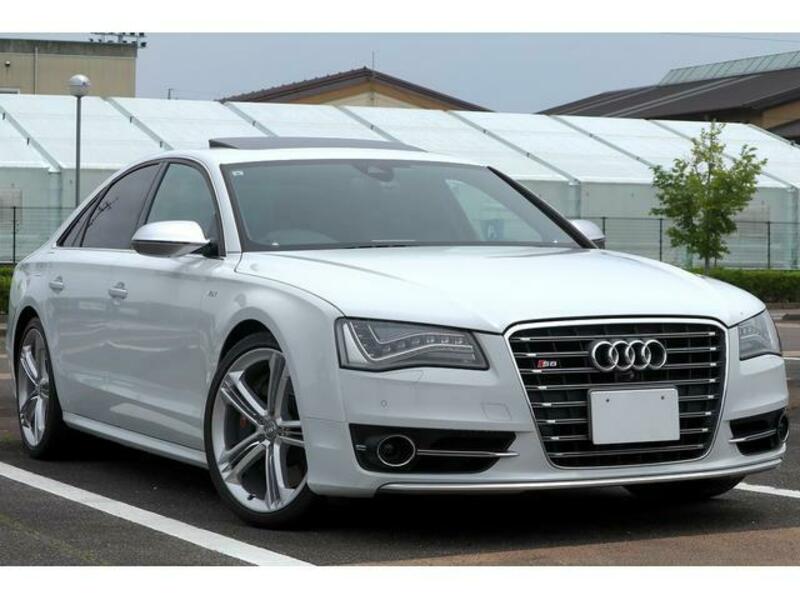 AUDI S8