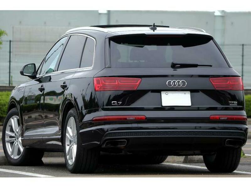 Q7